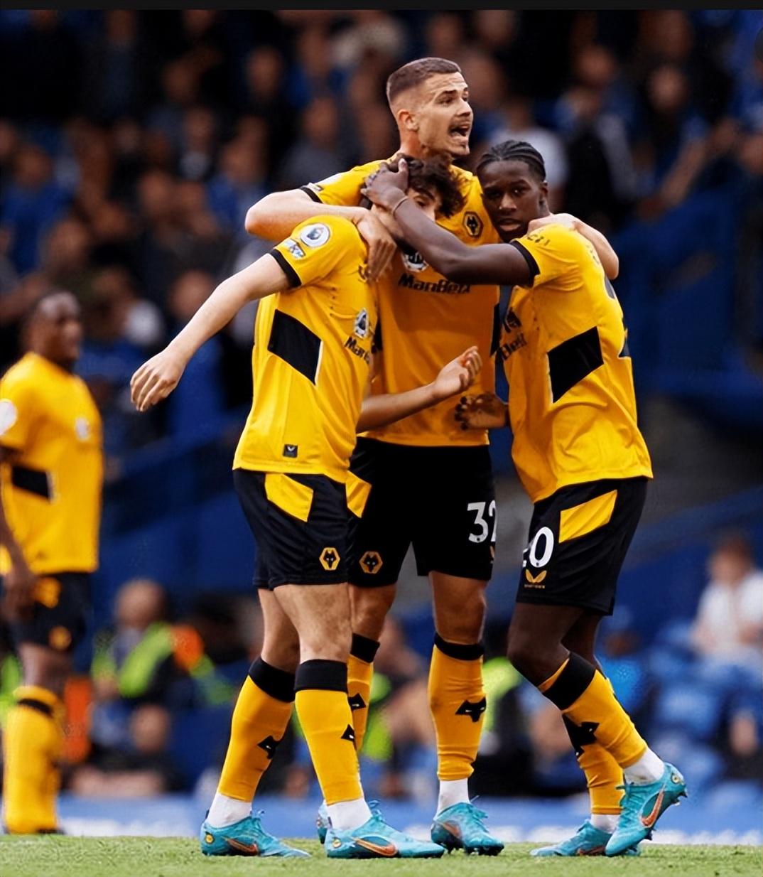 亿杰消防维保人员维保中